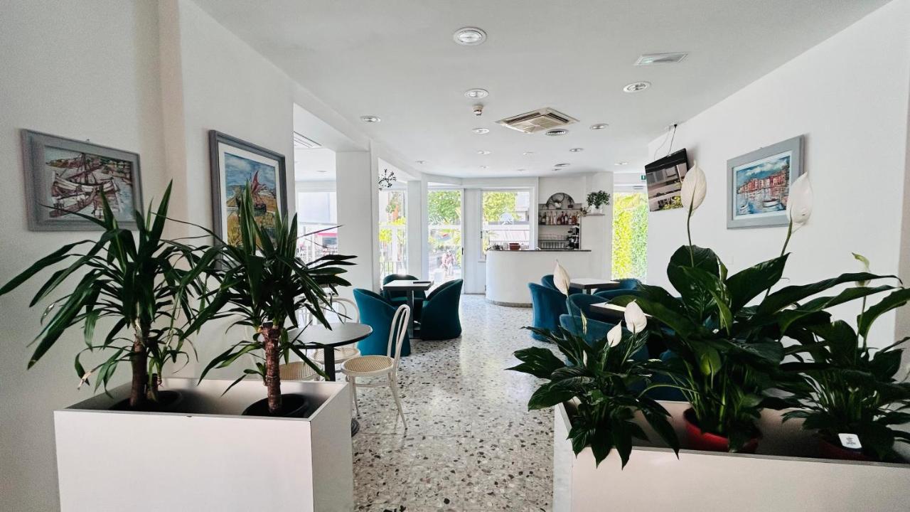 Hotel Sorriso Cattolica Ngoại thất bức ảnh