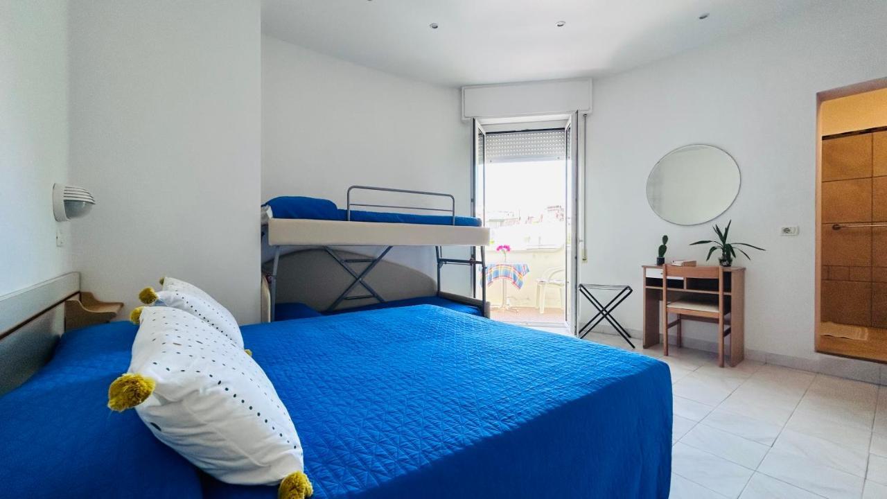 Hotel Sorriso Cattolica Ngoại thất bức ảnh