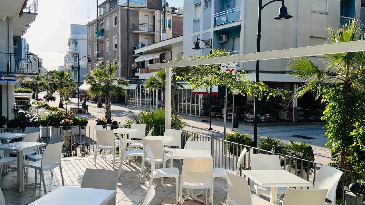 Hotel Sorriso Cattolica Ngoại thất bức ảnh
