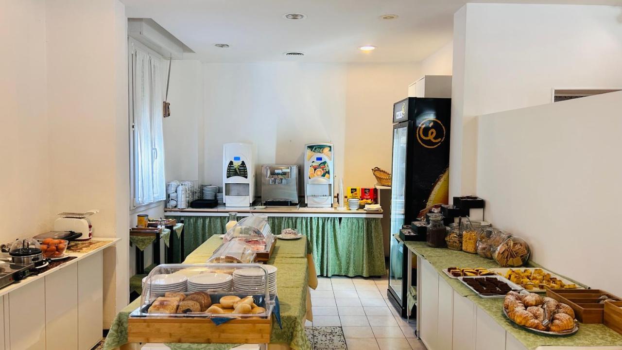 Hotel Sorriso Cattolica Ngoại thất bức ảnh