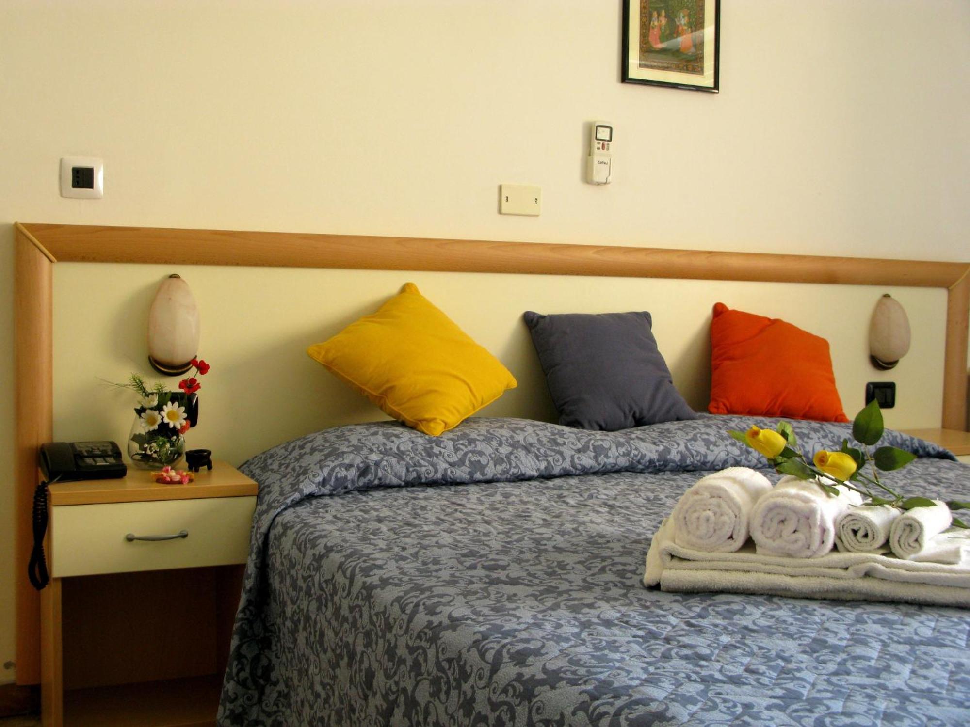 Hotel Sorriso Cattolica Ngoại thất bức ảnh